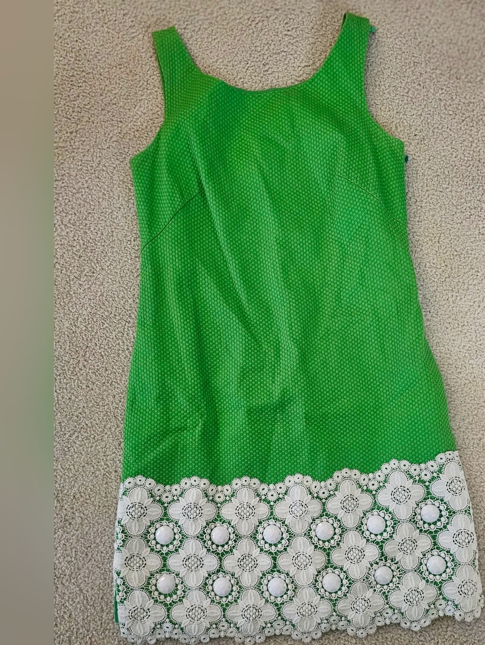 Lilly Pulitzer Jubilee Dress in a vibrant kelly green.Size 0 Excellent Condition - Picture 4 of 13